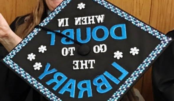 Graduation cap of library grad